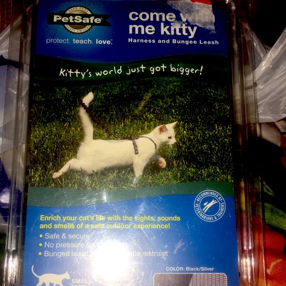 Pet safe come with me kitty harness and bungee leash brand new up to 12 pounds